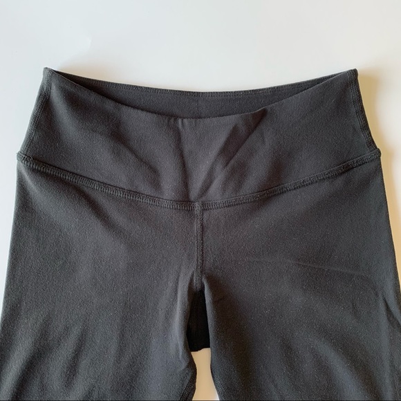 ♡ Beyond Yoga Capri Leggings - Picture 2 of 6